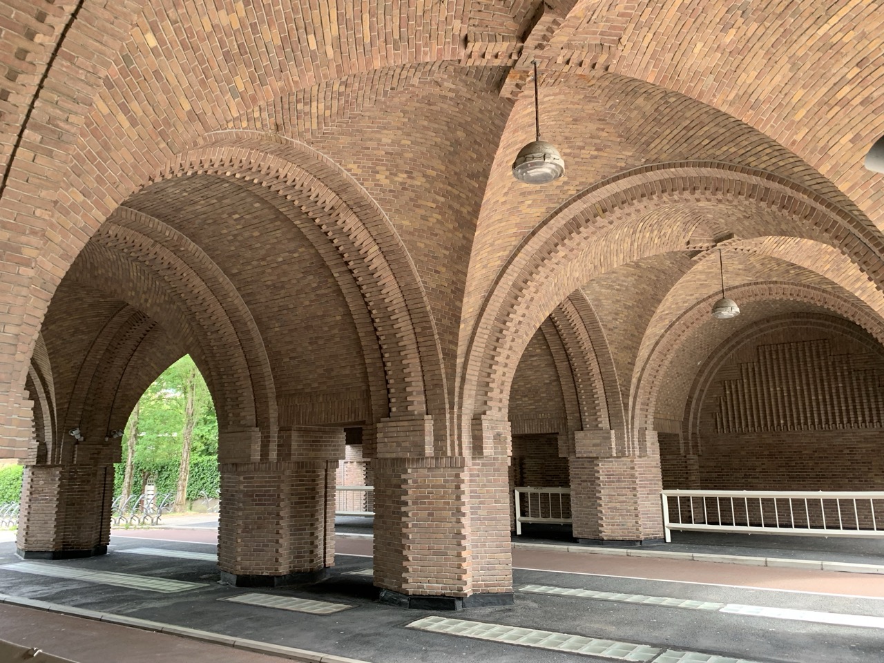Vaults underneath the Amsterdams Lyceum.